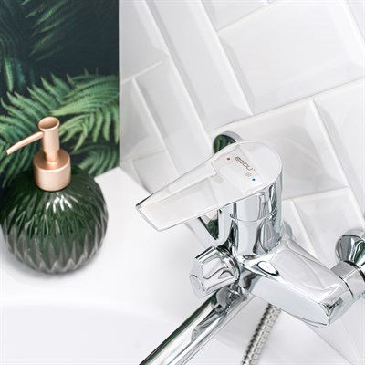 Смеситель для ванны с душем BOOU B8246-18F универсальный Латунь - фото 737253861